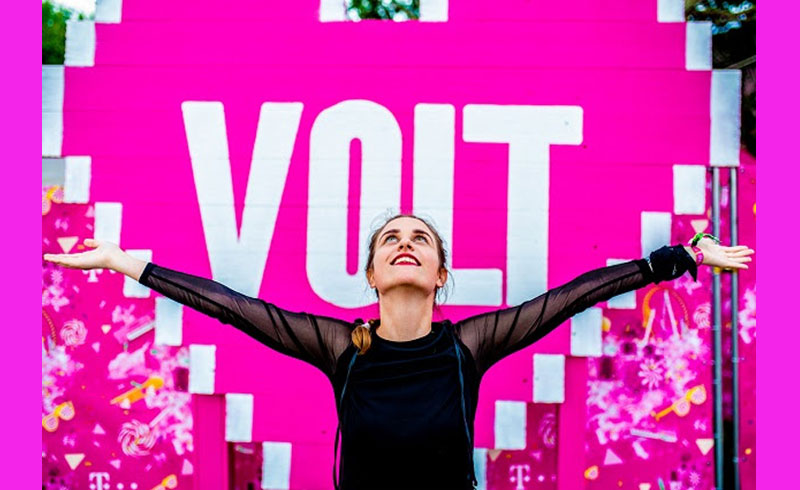 Színházzal, slammel, inspiráló beszélgetésekkel erősít a Telekom VOLT 