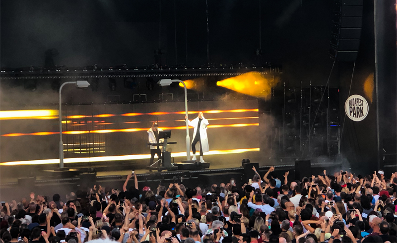 Teltházas koncertet adott a Pet Shop Boys a Budapest Parkban!